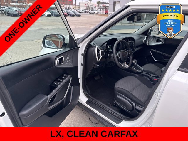 Used 2025 Kia Soul LX FWD image 9