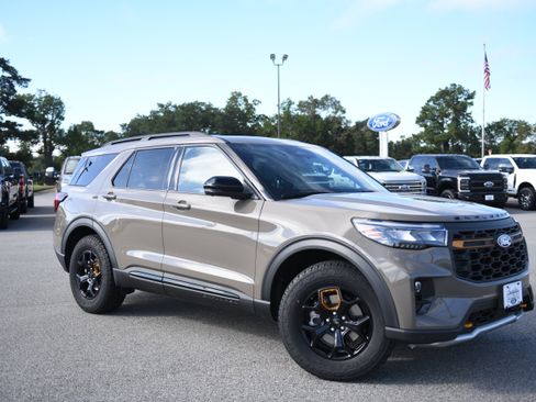 New 2027 Ford Explorer Tremor w/ Sun And Sound Package AWD/4WD image 1