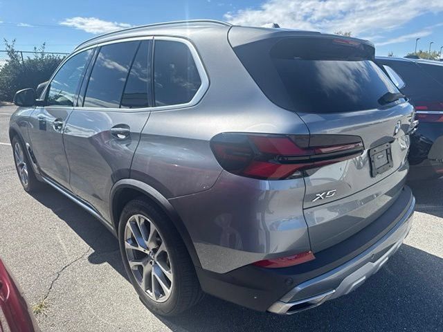 Certified 2024 BMW X5 xDrive40i w/ Premium Package AWD/4WD image 11