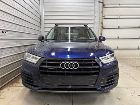 Used 2019 Audi Q5 2.0T Premium Plus w/ Premium Plus Package AWD/4WD image 2