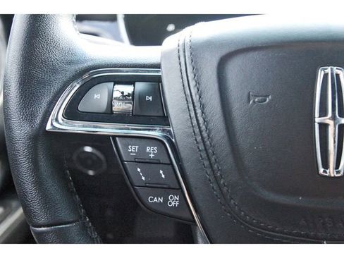 Used 2020 Lincoln Continental image 18