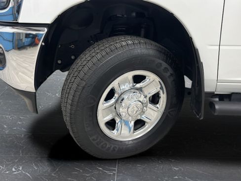 Used 2025 RAM 2500 Tradesman AWD/4WD image 35