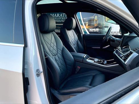 Used 2025 BMW X5 sDrive40i w/ Premium Package image 8
