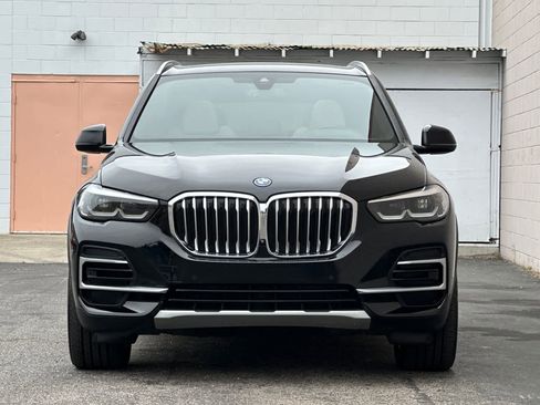 Used 2022 BMW X5 xDrive45e w/ Climate Comfort Package image 10