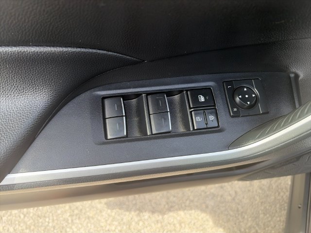 Used 2023 Toyota RAV4 XLE Premium AWD/4WD image 13