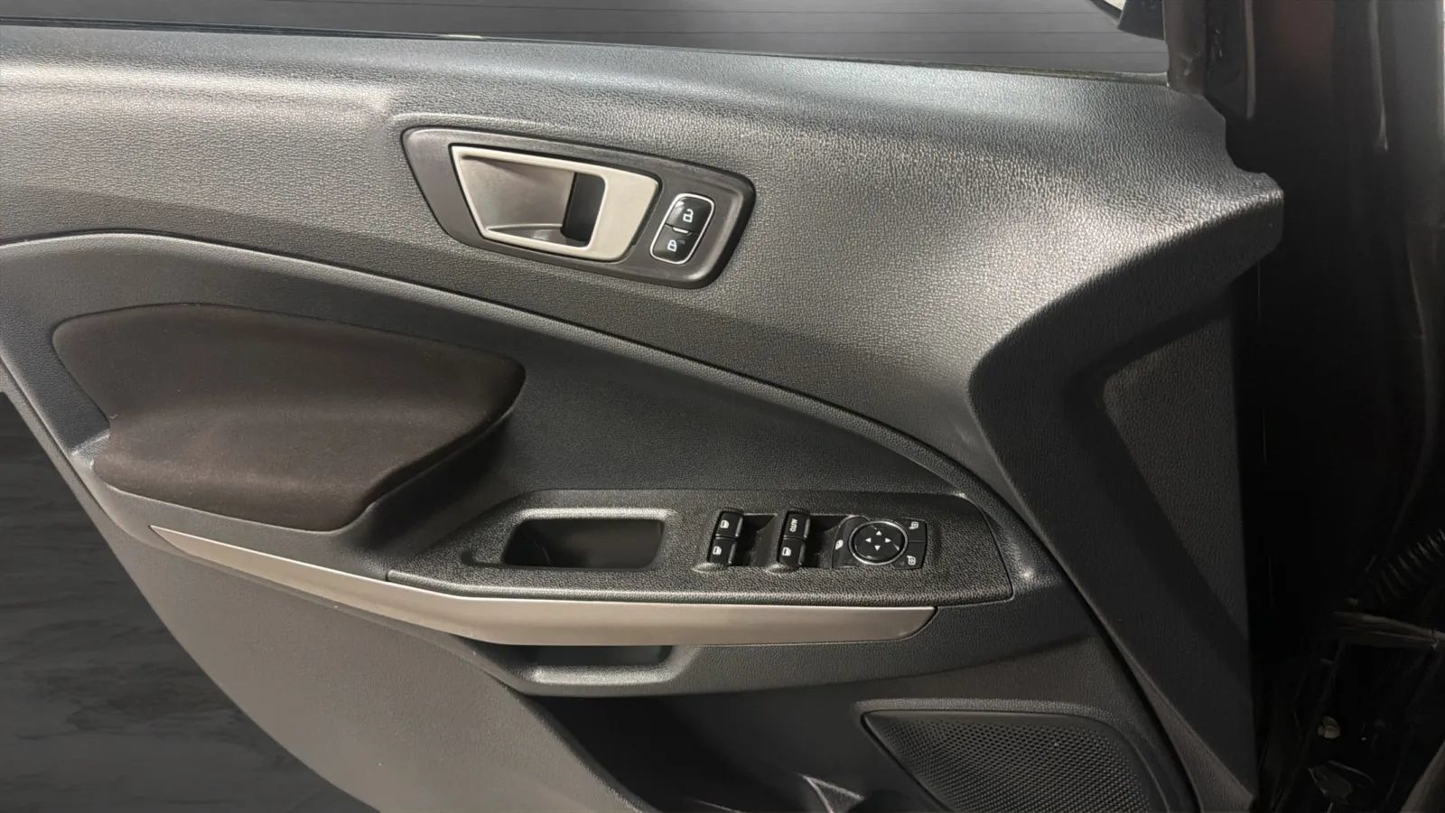 Used 2020 Ford EcoSport SE w/ SE Convenience Package FWD image 17
