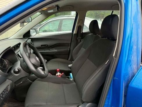 Used 2025 Nissan Kicks Play S FWD image 5