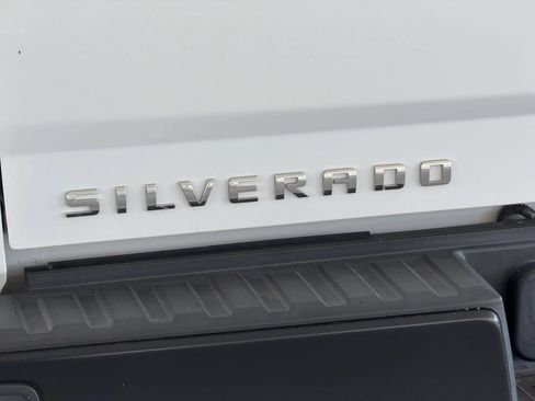 Used 2017 Chevrolet Silverado 1500 W/T AWD/4WD image 13