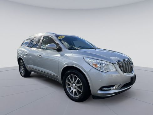 Used 2017 Buick Enclave Leather image 11