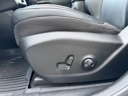 Used 2023 Jeep Cherokee Altitude Lux w/ Mopar Interior Package image 13