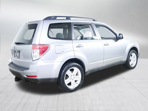 Used 2010 Subaru Forester 2.5X Premium image 7