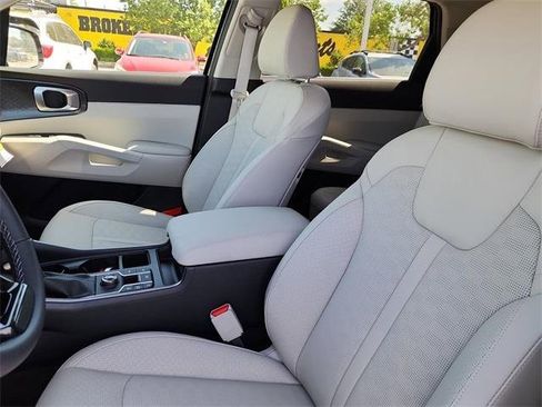 New 2025 Kia Sorento S w/ Panoramic Sunroof Package image 13