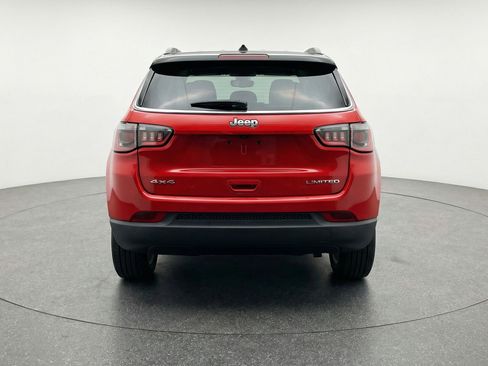 Used 2025 Jeep Compass Limited image 7