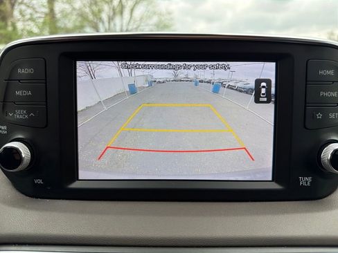 Used 2019 Hyundai Santa Fe SEL image 21