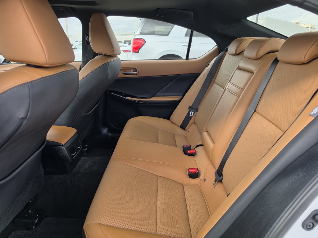 Used 2024 Lexus IS 300 w/ Comfort Package RWD image 29