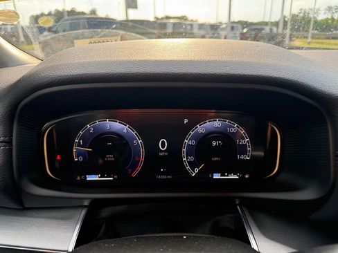 Used 2024 Jeep Wagoneer Series II AWD/4WD image 9