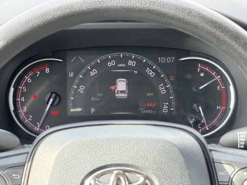 Used 2024 Toyota RAV4 XLE FWD image 16