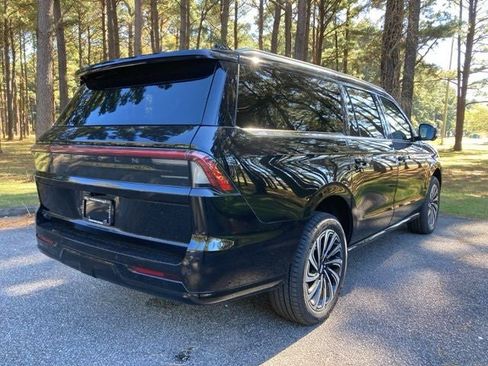 New 2025 Lincoln Navigator L Black Label image 3