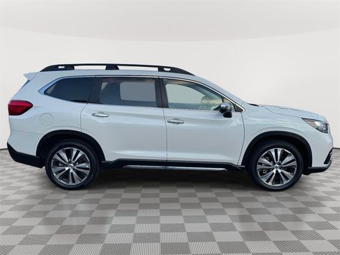 Used 2022 Subaru Ascent Touring image 8