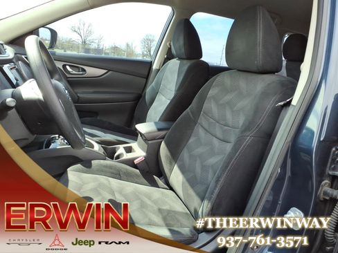 Used 2016 Nissan Rogue S image 12