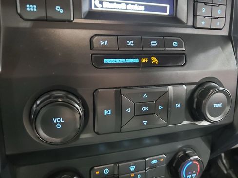 Used 2019 Ford F150 XL w/ Equipment Group 101A Mid RWD image 32
