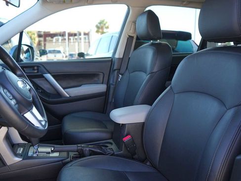 Used 2017 Subaru Forester 2.5i Premium image 11