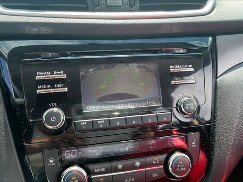 Used 2015 Nissan Rogue SV AWD/4WD image 15