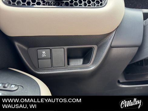 Used 2025 Honda HR-V LX image 18