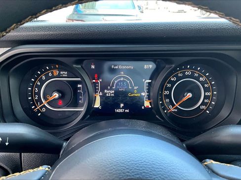 Used 2024 Jeep Gladiator Sport AWD/4WD image 25