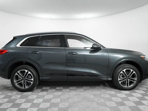 New 2025 Audi Q5 Premium Plus image 8