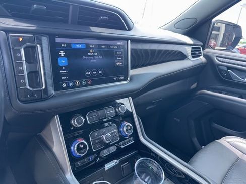 Used 2021 GMC Yukon Denali AWD/4WD image 15
