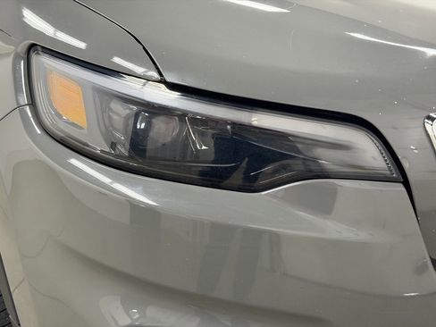 Used 2019 Jeep Cherokee Latitude Plus image 25