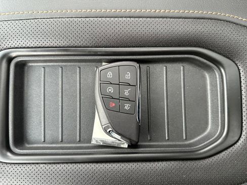 Used 2023 GMC Yukon AT4 image 20