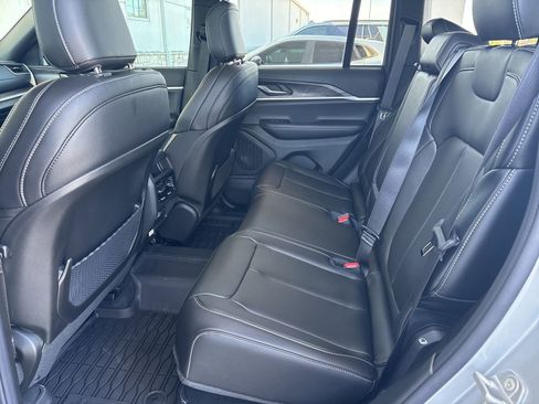 New 2025 Jeep Grand Cherokee Limited w/ Trailer Tow Package image 12