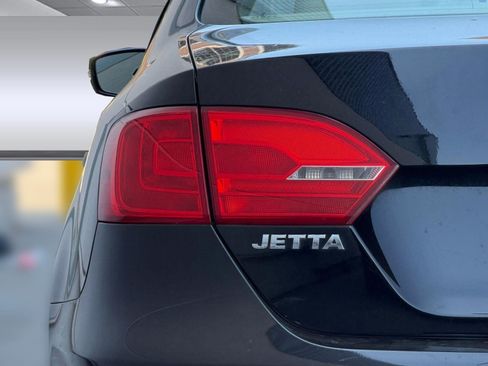 Used 2012 Volkswagen Jetta SE FWD image 12