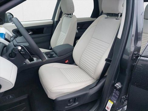New 2025 Land Rover Discovery Sport S image 15