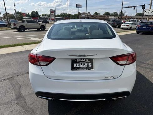 Used 2015 Chrysler 200 C FWD image 4