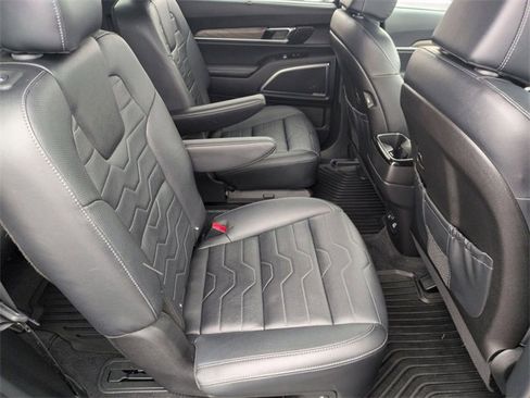 Used 2022 Kia Telluride SX w/ SX Prestige Package image 31