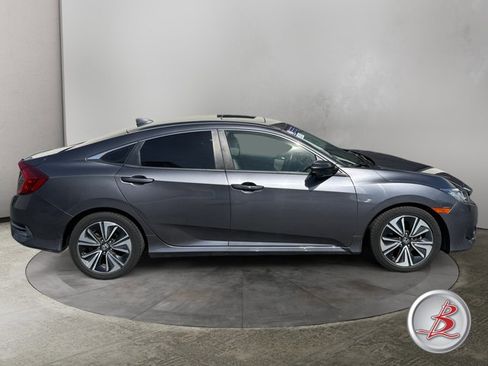 Used 2018 Honda Civic EX-T image 8