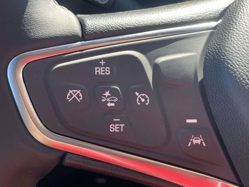 Used 2024 Chevrolet Equinox LT FWD image 25
