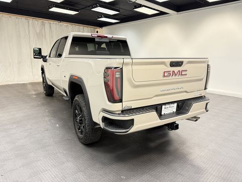 New 2026 GMC Sierra 2500 AT4 image 3