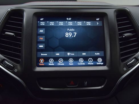 Certified 2022 Jeep Cherokee Trailhawk image 14