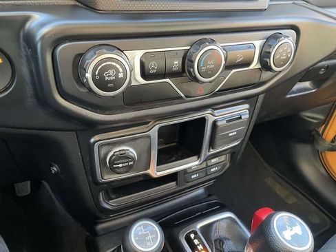 Used 2021 Jeep Wrangler Sport image 31