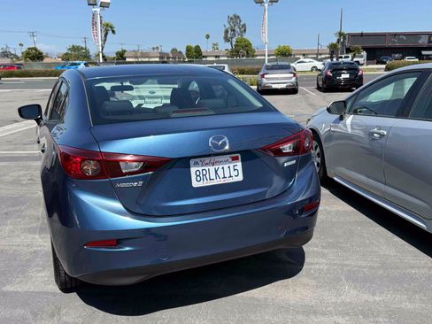 Used 2017 MAZDA MAZDA3 Sport FWD image 16
