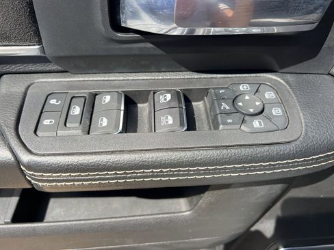 Used 2025 RAM 2500 Laramie w/ Sport Appearance Package image 25