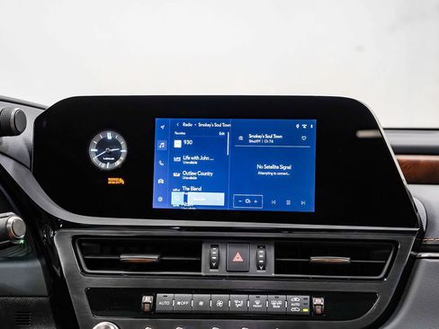 Used 2025 Lexus ES 300h w/ Premium Package FWD image 14