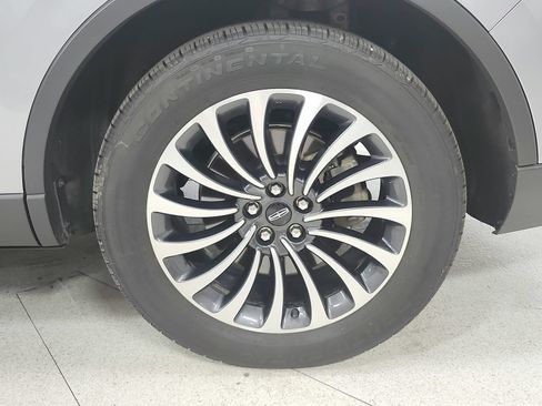 Used 2023 Lincoln Aviator AWD w/ Premium Package image 15