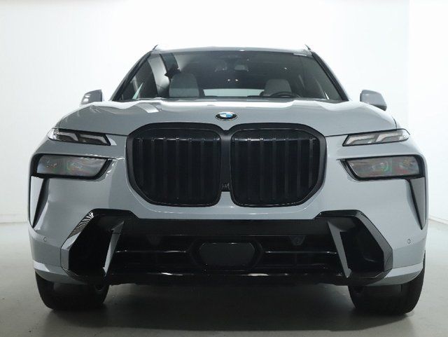 Used 2024 BMW X7 xDrive40i w/ Executive Package AWD/4WD image 6
