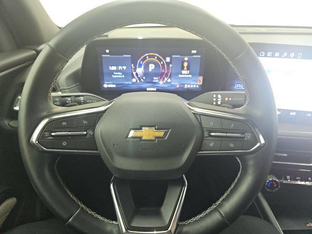 Used 2026 Chevrolet Traverse LT w/ Driver Confidence Package FWD image 5