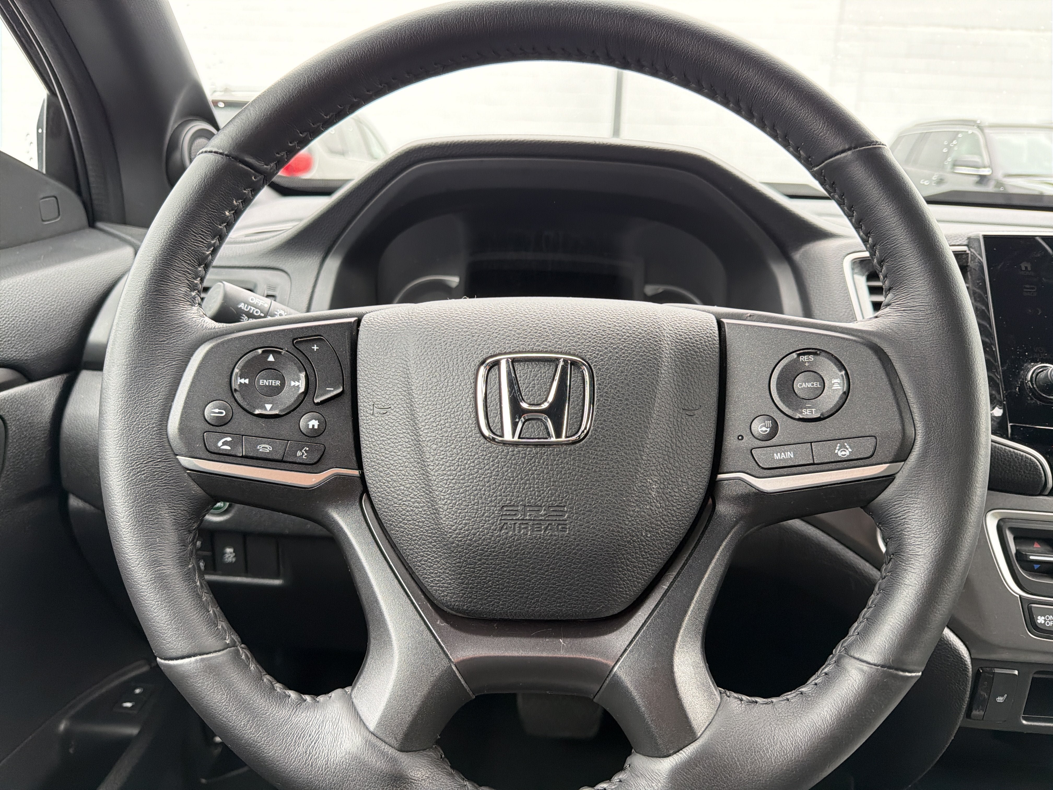 Used 2025 Honda Passport EX-L image 14